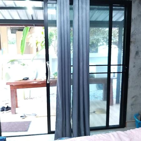 บ้านทะเลอิ่มเอม Bann Talay Im Eimm Ban Phe Zimmer foto