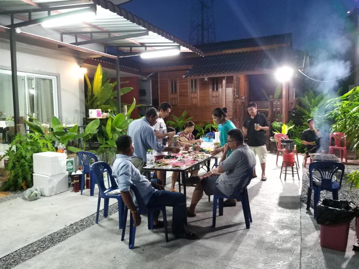 บ้านทะเลอิ่มเอม Bann Talay Im Eimm Ban Phe Exterior foto