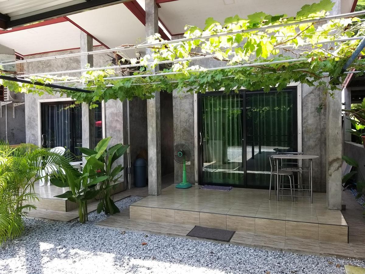 บ้านทะเลอิ่มเอม Bann Talay Im Eimm Ban Phe Exterior foto