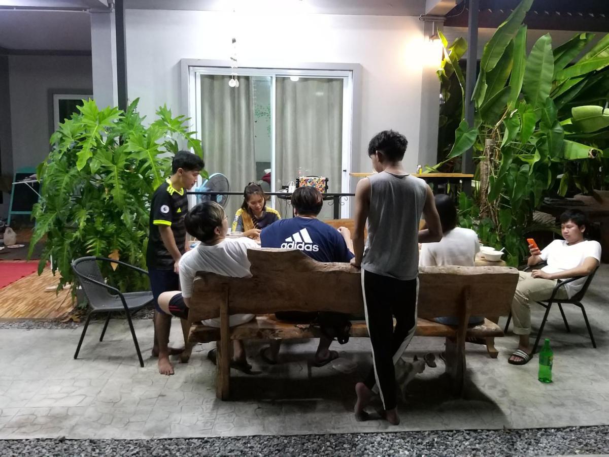 บ้านทะเลอิ่มเอม Bann Talay Im Eimm Ban Phe Exterior foto